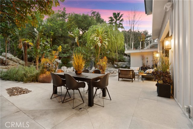 4609 Louise Avenue, Encino CA: https://media.crmls.org/medias/3235322f-701e-47af-b2a5-a1ba61a3db1c.jpg