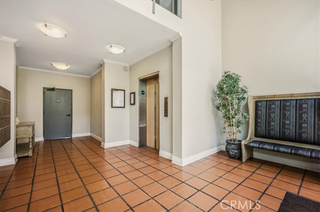 Detail Gallery Image 5 of 46 For 3310 Raintree, Culver City,  CA 90230 - 2 Beds | 2 Baths