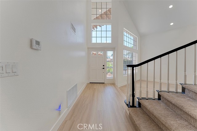 13381 Presidio Place, Tustin CA: https://media.crmls.org/medias/3235b336-8513-4c83-a052-8845bba7dae0.jpg