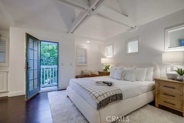 2569 Bungalow Place, Corona del Mar CA: https://media.crmls.org/medias/3235fceb-1a82-4fdd-a944-7eb6abd11dcd.jpg
