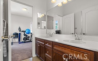 https://media.crmls.org/medias/32361577-ea8d-4473-860f-e4093517948c.jpg?preset=X-Large
