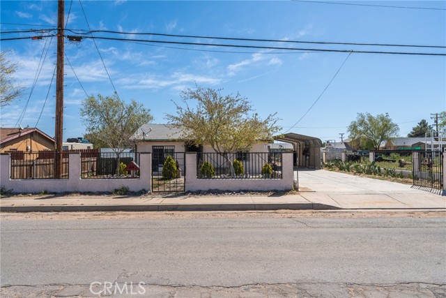 Detail Gallery Image 7 of 32 For 18335 Pearmain St, Adelanto,  CA 92301 - 2 Beds | 1 Baths