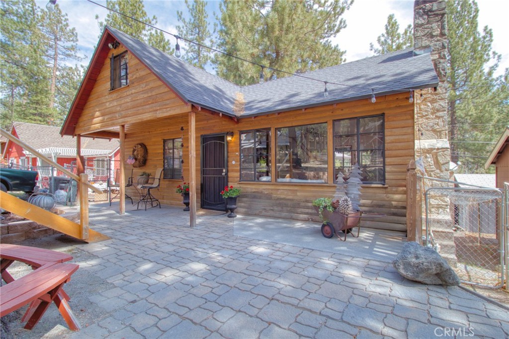 1154 Lark Road