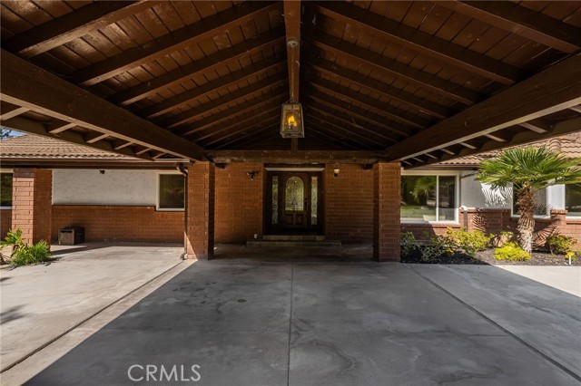 2465 Via Oeste Drive, Fallbrook CA: https://media.crmls.org/medias/323715c4-6b14-42a6-8975-9a5ba6f1ee06.jpg