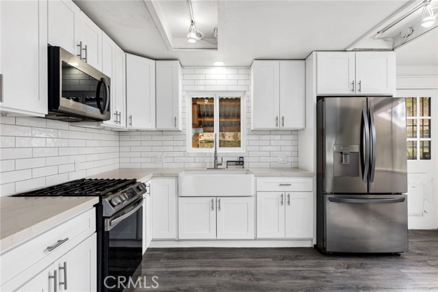 Detail Gallery Image 16 of 51 For 16550 Arnold Ave, Lake Elsinore,  CA 92530 - 4 Beds | 2 Baths