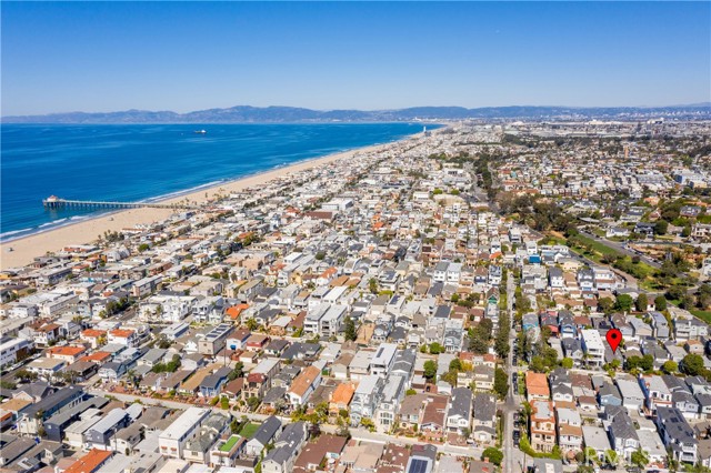 517 5th Street, Manhattan Beach, California 90266, 3 Bedrooms Bedrooms, ,2 BathroomsBathrooms,Residential,Sold,5th,SB22046594