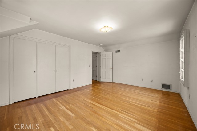 85 S San Rafael Avenue, Pasadena CA: https://media.crmls.org/medias/323879eb-e867-4e7c-9415-22edfda58248.jpg