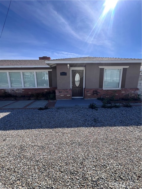 18639 Orange Street, Bloomington CA: https://media.crmls.org/medias/3238abd0-8553-4b53-bb51-2069d1b432b0.jpg