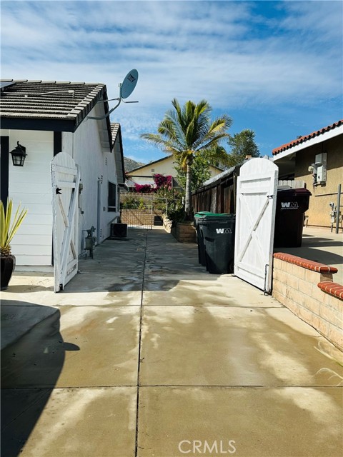 Detail Gallery Image 6 of 28 For 25690 Onate Dr, Moreno Valley,  CA 92557 - 3 Beds | 2 Baths