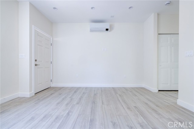 Detail Gallery Image 12 of 23 For 2947 West Blvd #1,  Los Angeles,  CA 90016 - 3 Beds | 2 Baths