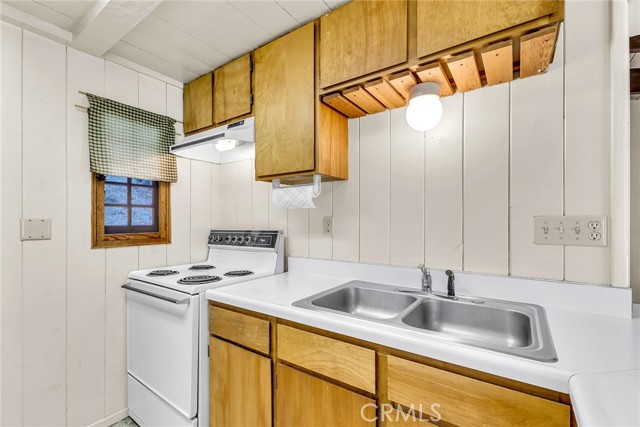 25405 Point Of Rocks Drive, Idyllwild CA: https://media.crmls.org/medias/3239706c-5a26-448f-8a29-0c63922d7fb7.jpg