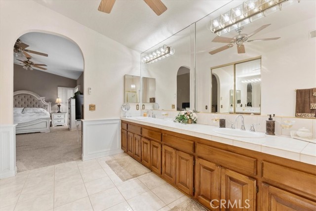 6641 Hawarden Drive, Riverside CA: https://media.crmls.org/medias/32397e7d-fda9-4ad7-933d-282ec2f6e9ba.jpg
