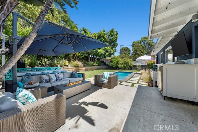 7135 W 91st Street, Los Angeles CA: https://media.crmls.org/medias/32399e9e-0bb7-46a8-a9d0-b43a011c25ac.jpg