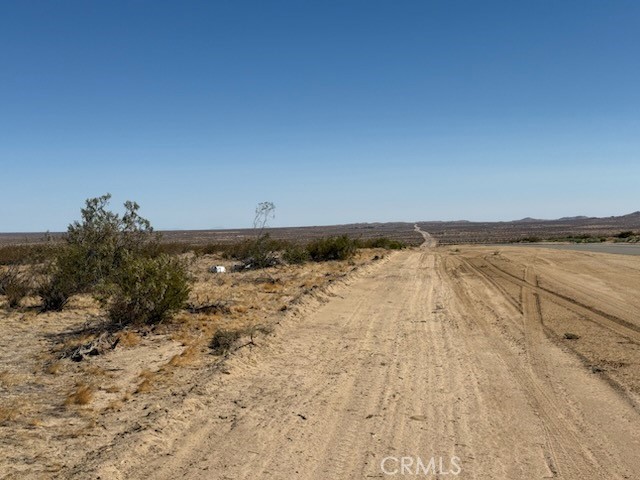 240 E Avenue N, Lancaster CA: https://media.crmls.org/medias/3239bc28-4775-49d4-9355-4d2d74be0023.jpg