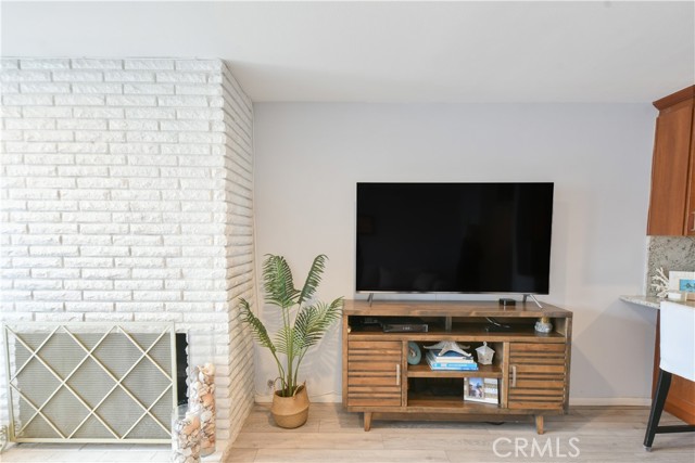 Detail Gallery Image 9 of 20 For 3957 Warner Ave, Huntington Beach,  CA 92649 - 2 Beds | 2 Baths