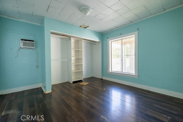 11779 Dronfield Avenue, Pacoima CA: https://media.crmls.org/medias/323aa4cc-cfc0-4f4a-be74-3875f0785de6.jpg