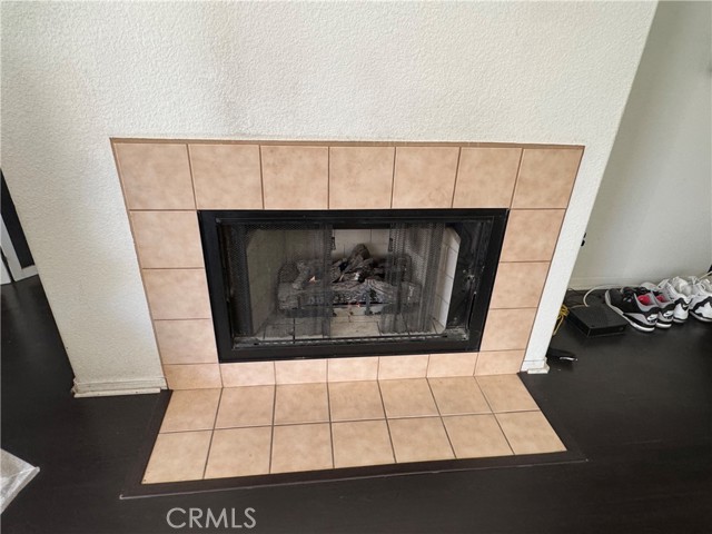 Detail Gallery Image 3 of 10 For 6134 Archwood Way, Palmdale,  CA 93552 - 4 Beds | 3 Baths