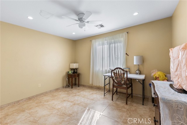 Detail Gallery Image 14 of 33 For 13445 Quinta Way, Desert Hot Springs,  CA 92240 - 3 Beds | 2 Baths