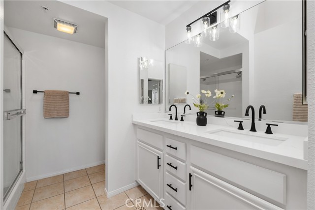 Image 18 of 50 For 20171 Sealpoint Lane 207