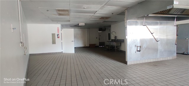  Commercial for Sale in Apple Valley, California