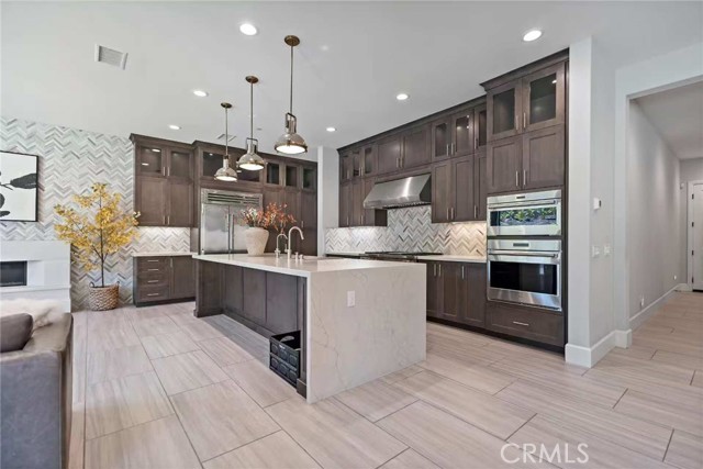 52 Pedigree, Irvine CA: https://media.crmls.org/medias/323d5891-b951-4ba3-817b-ba155feb3e61.jpg
