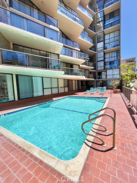 531 Esplanade, Redondo Beach, California 90277, 2 Bedrooms Bedrooms, ,2 BathroomsBathrooms,Residential,Sold,Esplanade,SB22172842