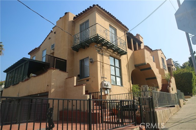 Image 3 for 4253 Franklin Ave, Los Angeles, CA 90027