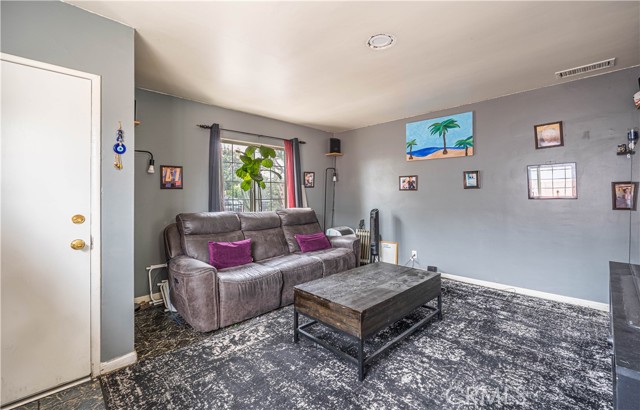Detail Gallery Image 2 of 12 For 11517 Maza St, Norwalk,  CA 90650 - 2 Beds | 1 Baths