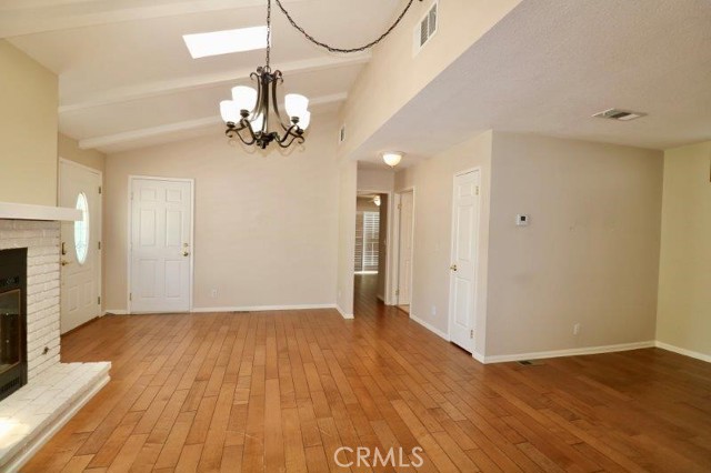 property-img