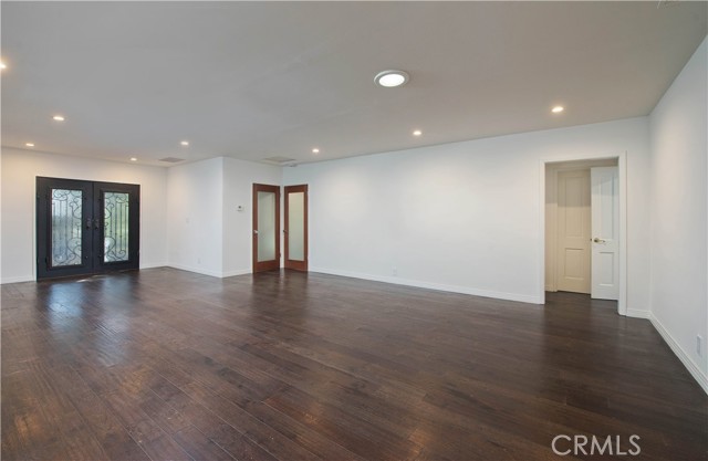 Detail Gallery Image 6 of 37 For 12413 Westminster Ave, Los Angeles,  CA 90066 - – Beds | – Baths