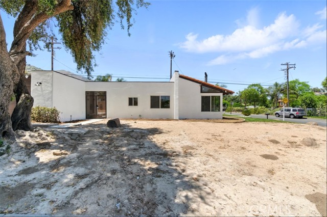 15195 Laguna Avenue, Lake Elsinore CA: https://media.crmls.org/medias/323f1c68-bc00-4072-9485-1a2a7bdfedda.jpg