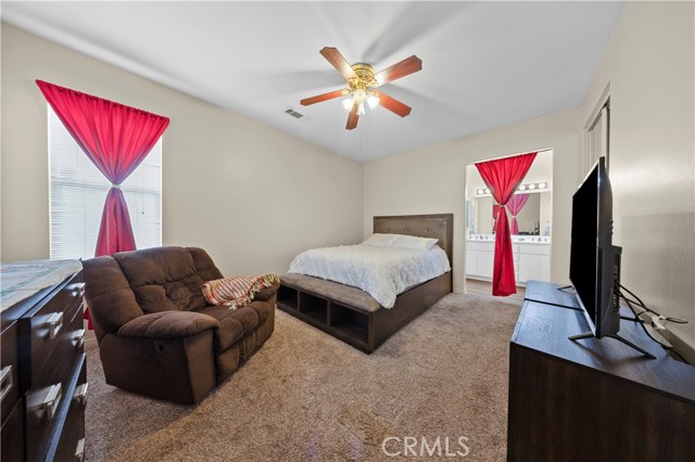 Detail Gallery Image 13 of 40 For 34291 Viewpoint Ct, Yucaipa,  CA 92399 - 4 Beds | 2 Baths