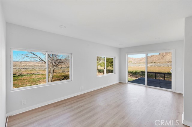 Detail Gallery Image 13 of 54 For 30263 State Highway 18, Lucerne Valley,  CA 92356 - 4 Beds | 2 Baths