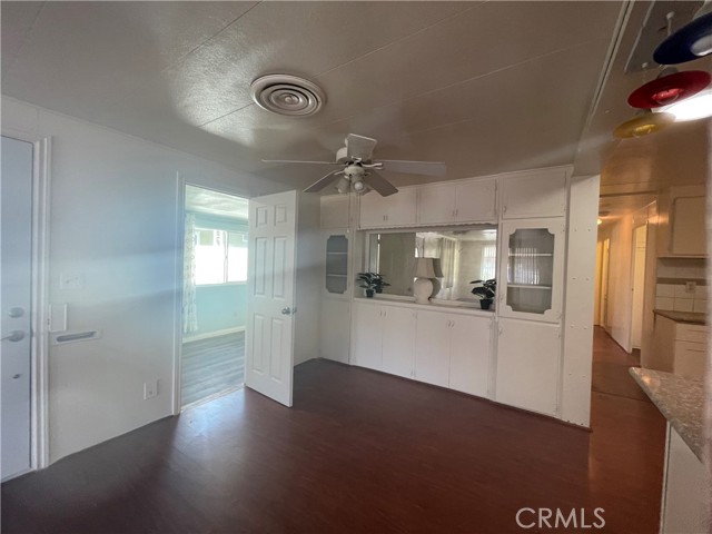 Detail Gallery Image 8 of 41 For 12220 5th #146,  Yucaipa,  CA 92399 - 3 Beds | 3 Baths