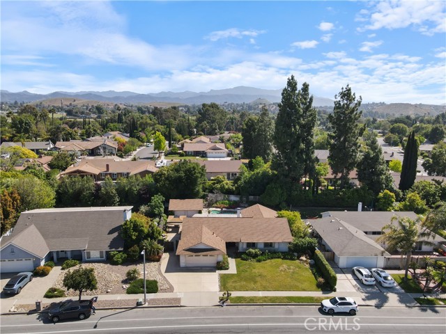 152 East Avenida De Los Arboles photo 2