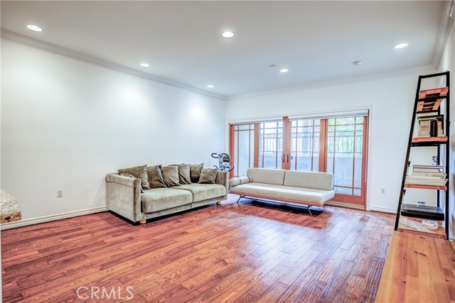 Detail Gallery Image 9 of 27 For 432 S Willaman Dr #104,  Los Angeles,  CA 90048 - 2 Beds | 2 Baths