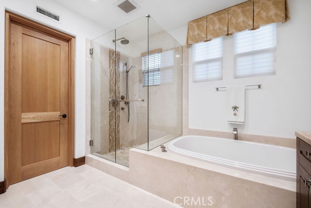 5 Sea View Lane, Newport Coast CA: https://media.crmls.org/medias/32414294-aab2-4b2c-a5db-e2b042f9f4ab.jpg