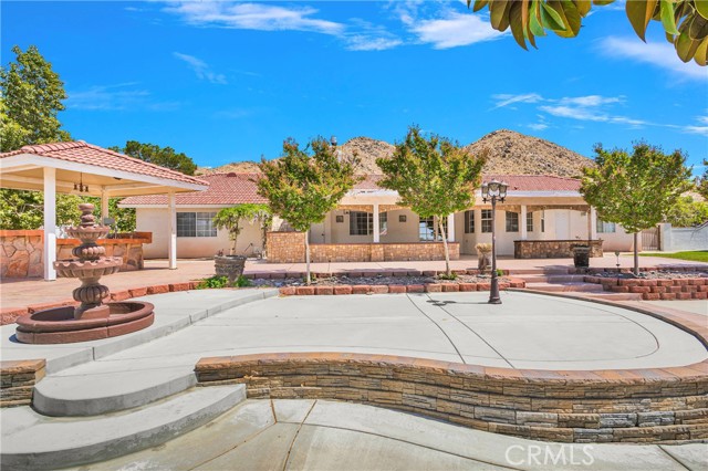 Detail Gallery Image 2 of 64 For 16158 Rimrock Rd, Apple Valley,  CA 92307 - 4 Beds | 2/1 Baths