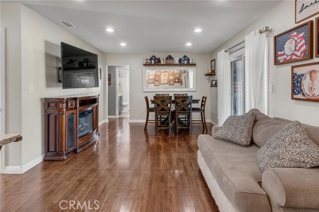 Detail Gallery Image 14 of 53 For 15309 Jenkins Dr, Whittier,  CA 90604 - 4 Beds | 2 Baths