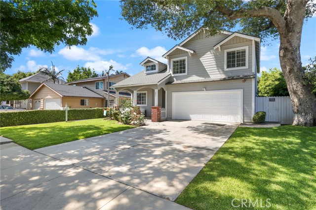 251 E Center Street, Covina CA: https://media.crmls.org/medias/3242a6b8-f6f8-485a-b28c-1dcab8eb1b49.jpg