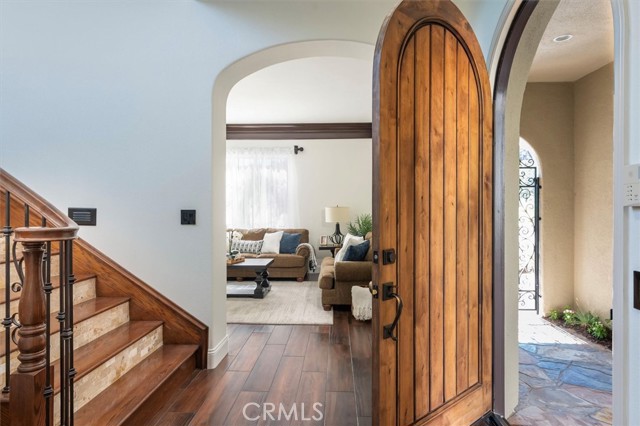 24816 Los Altos Drive, Valencia CA: https://media.crmls.org/medias/32435f06-eebf-4719-8f87-6b79cfe5e64e.jpg