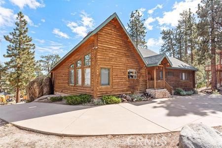 Detail Gallery Image 3 of 73 For 826 Boulder Rd, Big Bear Lake,  CA 92315 - 2 Beds | 2/1 Baths