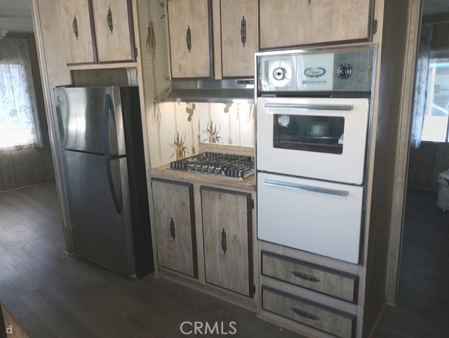 Detail Gallery Image 7 of 17 For 4841 Holly Ave #114,  Long Beach,  CA 90805 - 2 Beds | 2 Baths