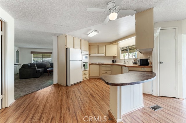 17105 Aragon Drive, Perris CA: https://media.crmls.org/medias/3245470c-bbf7-4477-a4f4-a9b3064b287c.jpg