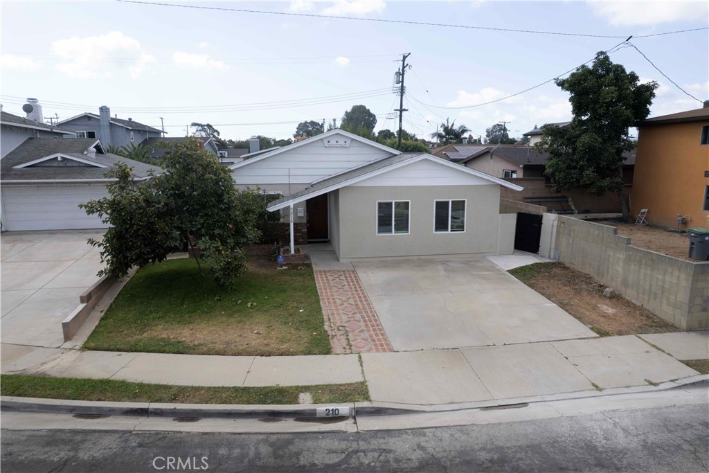 210 E BRADRICK Drive