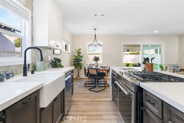 Detail Gallery Image 13 of 51 For 7048 Mclennan Ave, Lake Balboa,  CA 91406 - 4 Beds | 2 Baths