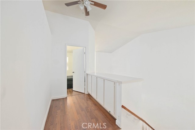 28415 Seco Canyon Road, Saugus CA: https://media.crmls.org/medias/3245bb7c-4e21-440f-a1eb-ae9aee7f1773.jpg