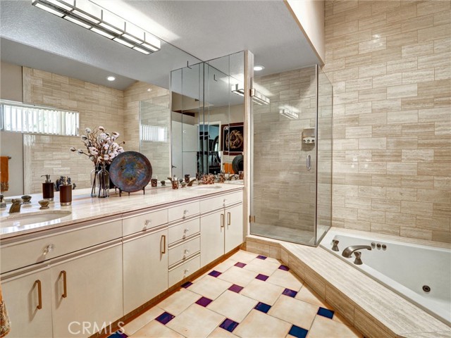 208 Kavenish S Drive, Rancho Mirage CA: https://media.crmls.org/medias/3245cded-dd5a-40d2-9e9c-1335f1fa18ea.jpg