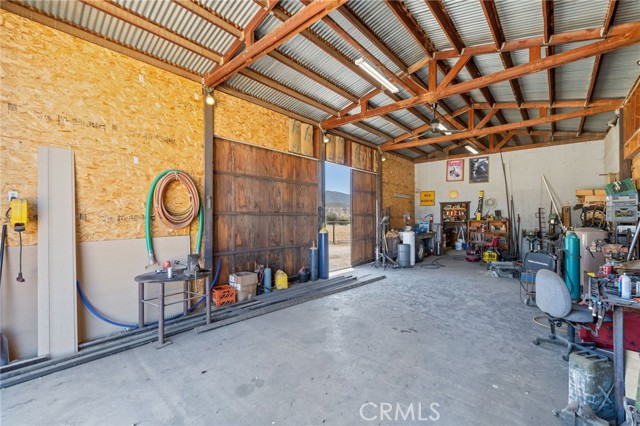 4333 Highway 33, New Cuyama CA: https://media.crmls.org/medias/3245df82-bd11-4b6b-b57d-676e7e50558a.jpg