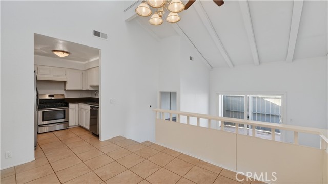 Detail Gallery Image 10 of 38 For 2600 W Segerstrom Ave #D,  Santa Ana,  CA 92704 - 3 Beds | 2/1 Baths